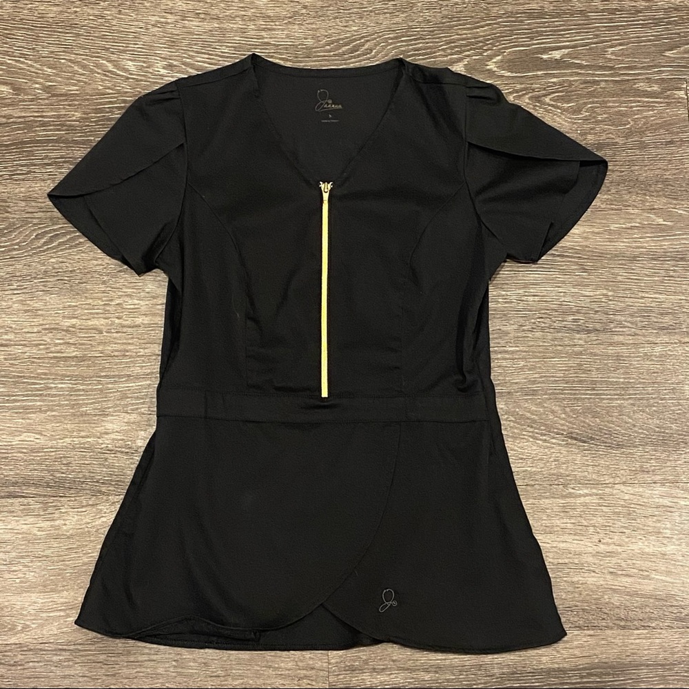 Jaanuu Tulip Scrub Top